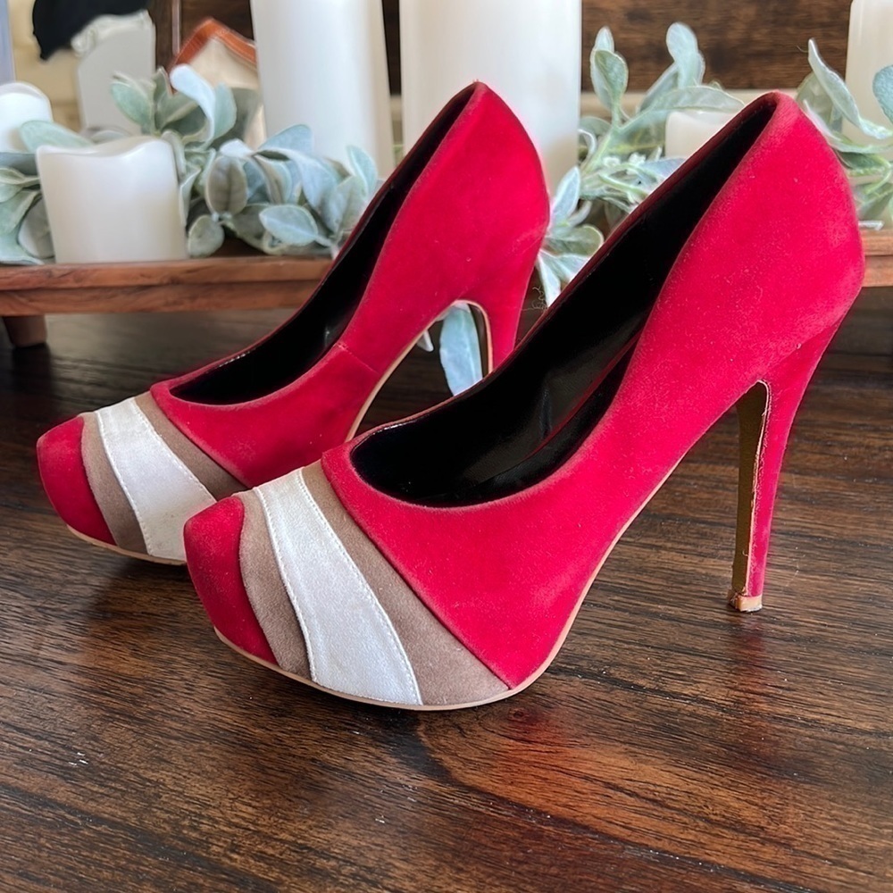 Herstar pumps - red, white, cream color - size 7